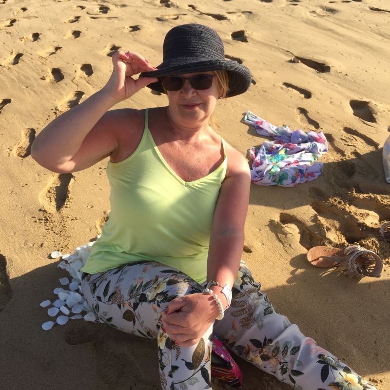 Holidaygirl
